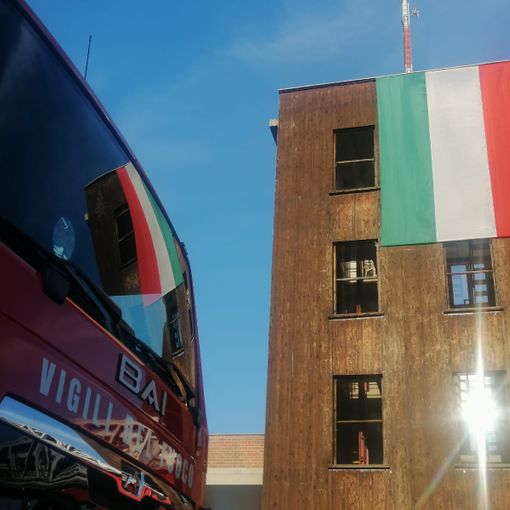 Coronavirus, il messaggio di speranza e solidarietà dei Vigili del fuoco astigiani: “Nonostante le difficoltà, noi ci siamo”