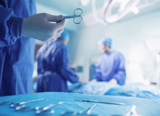 Attivo al Massaia un protocollo che migliora la qualità assistenziale della chirurgia oncologica del colon retto