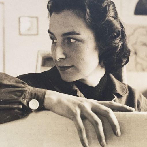 Un ritratto giovanile di Amelia Platone