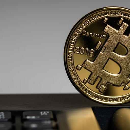 Il fascino di Bitcoin non diminuisce, ma occorre investire con consapevolezza e attraverso strumenti idonei