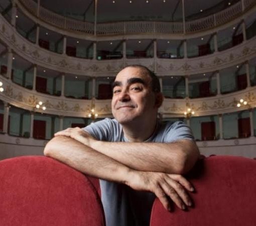 Elio porta in scena &quot;Opera Buffa! Il Flauto Magico e cento altre bagatelle&quot; all'Alfieri di Asti