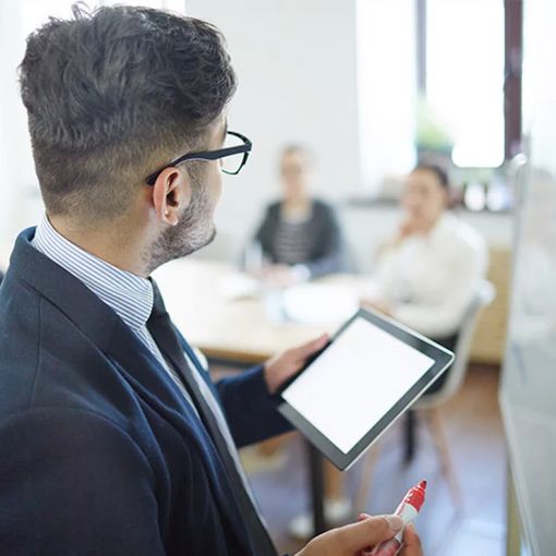 Vuoi avere i più elevati standard di sicurezza, salute e sostenibilità sul lavoro?