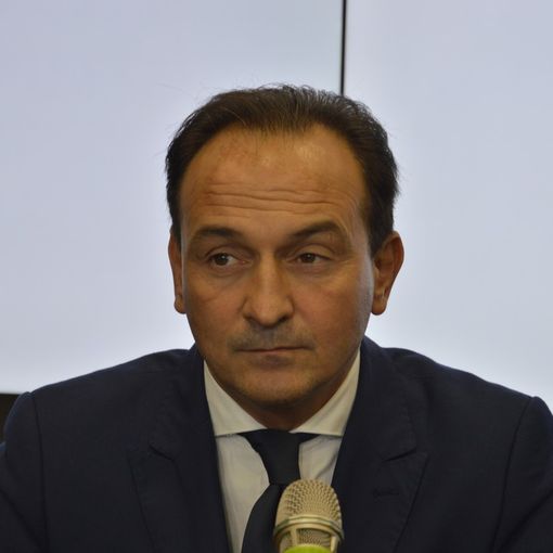 Riaperture in Piemonte, dal 18 maggio via libera per parrucchieri, estetisti e negozi al dettaglio. Dal 20 riapertura totale per i mercati, tra il 23 e il 25 anche per ristoranti e bar