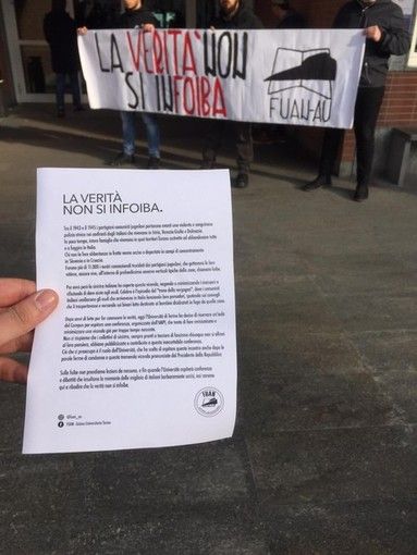 Fumetto sulle foibe ed esclusione delle borse di studio, l'accusa del Pd: &quot;La giunta regionale strizza l'occhio all'estrema destra&quot;