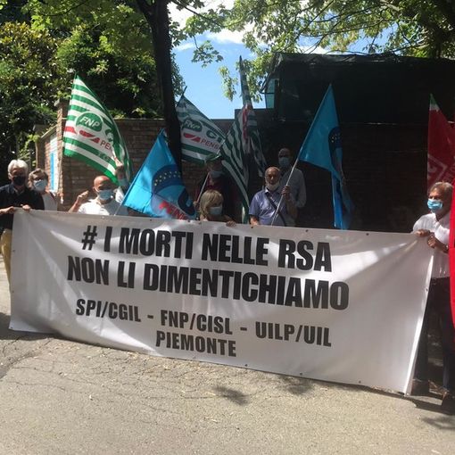 Rsa, la denuncia dei pensionati: “La strage degli anziani si poteva evitare, si è scelto di far morire i nonni” [VIDEO]