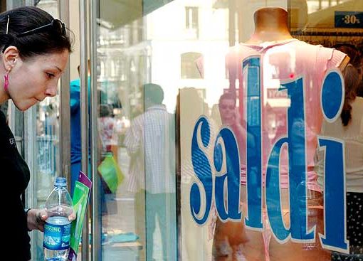 Commercio, neanche i saldi riescono ad invertire il trend negativo. Bruno: &quot;Così aumenteranno sempre di più le chiusure dei negozi&quot;