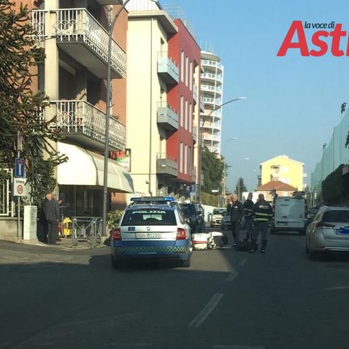 Asti: incidente tra auto e moto in via Conte Verde, all'altezza di via Musso