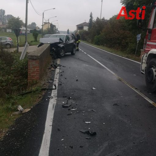 Asti: frontale a Sessant. Una donna ferita trasportata in ospedale in codice rosso
