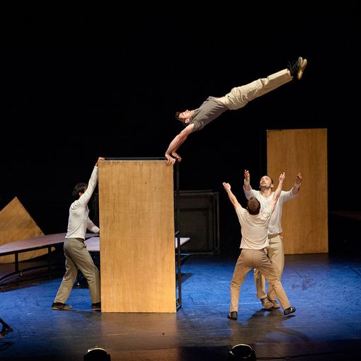 Dalla Spagna a Montiglio Monferrato: La pluripremiata compagnia di circo EIA inaugura la III edizione di MON CIRCO