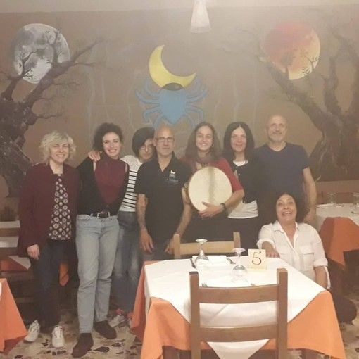 Lo staff del ristorante "La Taranta" di Rodello: cucina pugliese in terra di Langa Lo staff del ristorante "La Taranta" di Rodello: cucina pugliese in terra di Langa