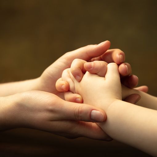 È online l'opuscolo informativo sul progetto della “Casa delle Donne e dei Bambini”