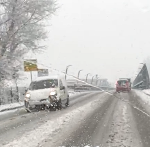 Nevicata ad Asti: nelle strade extraurbane tra poco partiranno i mezzi [VIDEO]