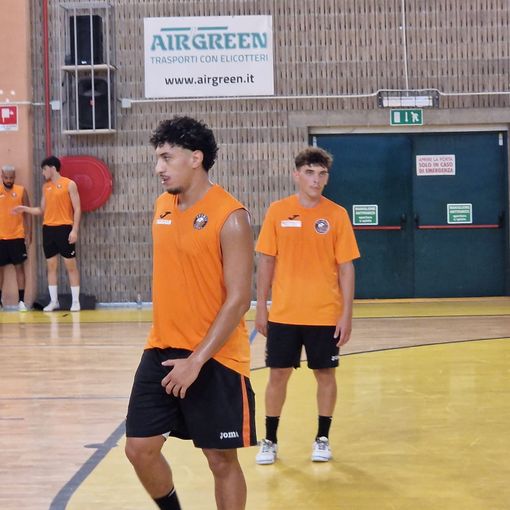 Calcio a 5, incontro di preparazione tra gli Orange e l'Elledi