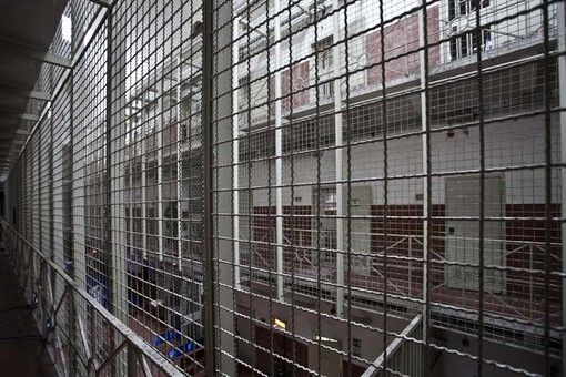 Piemonte, carceri regionali sempre più in ebollizione: agenti di polizia penitenziaria aggrediti a Torino e Asti