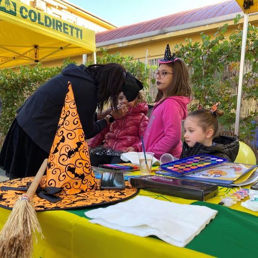 Trucca-bimbi spaventoso, intaglio delle zucche e polentata: tutto pronto per Halloween al punto Campagna Amica