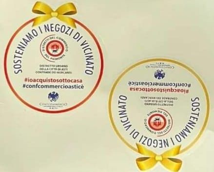 Commercianti astigiani non fatevi raccontare le &quot;palle di Natale&quot;: Asti Oltre sulle decalcomanie &quot;Sosteniamo i negozi di vicinato&quot;