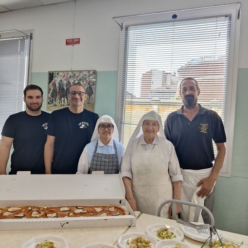 I partecipanti all'iniziativa, la Pentola Magica e pizzeria The western