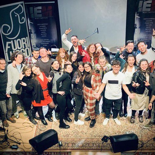 Domenica al FuoriLuogo torna l'appuntamento con il Sunday Night Live