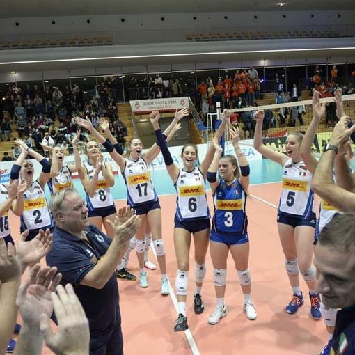 Pallavolo: le azzurrine battono l'Olanda. Ottima la presentazione dell'astigiana Emma Barbero