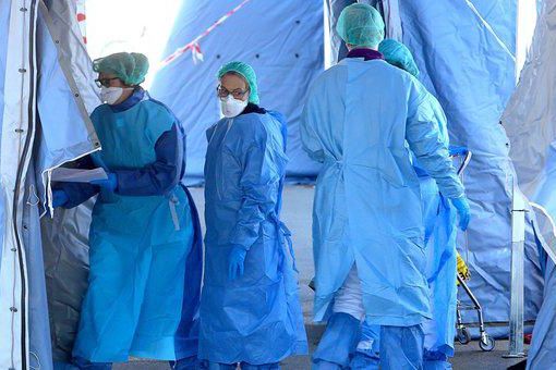 Nursing Up: lutto sui camici di tutti gli infermieri e professionisti della sanità fino al Primo Maggio