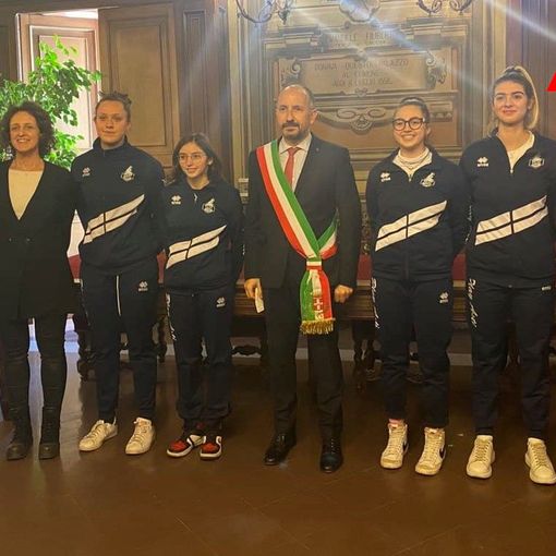 I responsabili dell'organizzazione del torneo con il sindaco di Asti Maurizio Rasero