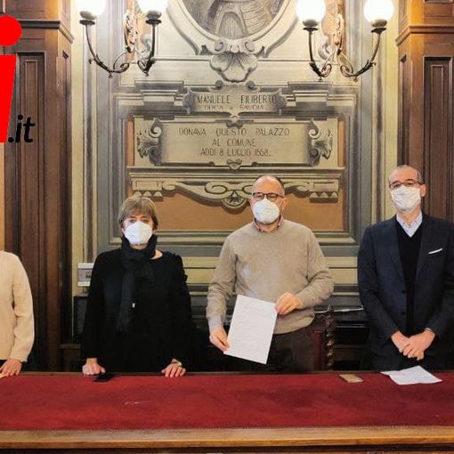Nella foto, da sinistra a destra: la funzionaria Lucetta Origlia, la dirigente del settore Giuliana Dabbene, il sindaco Rasero e l'assessore Berzano