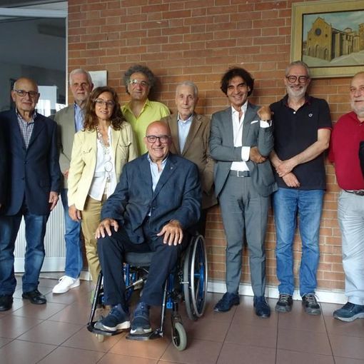 Il consiglio direttivo dell'associazione &quot;La città del sole&quot;