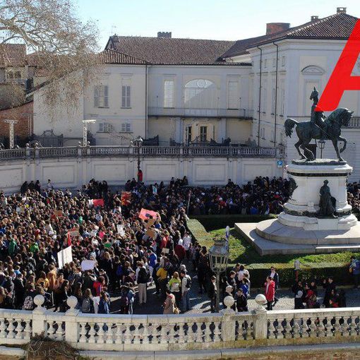 Ci siamo rotti i polmoni: dagli studenti di Asti un grido per salvare il pianeta (FOTO E VIDEO)