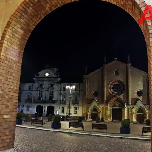 Il Comune di Asti 'spento' per Mi illumino di meno. (Merfe 2020)