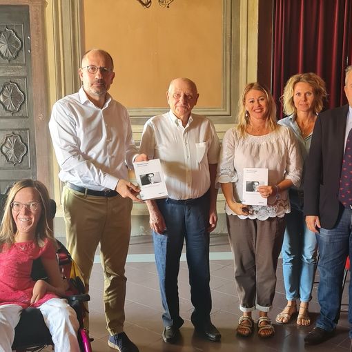 Il professor Grimaldi con alcuni membri della Giunta
