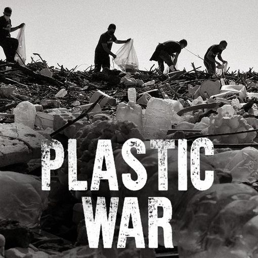 Al Foyer delle famiglie di Asti, il documentario &quot;Plastic war&quot; con le fotografie di Giovanni Izzo