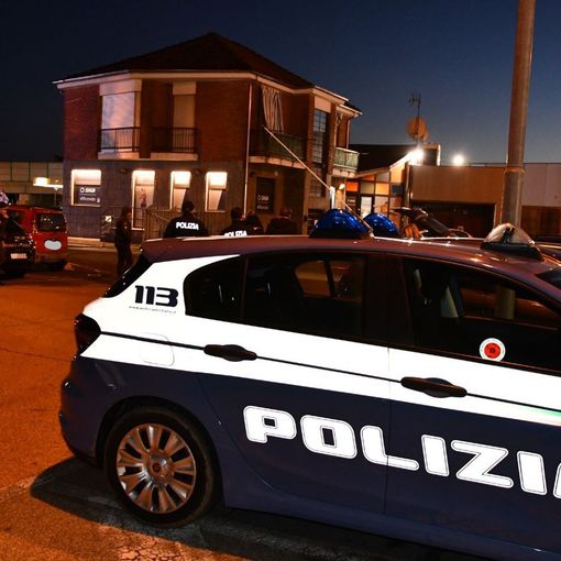 Asti, una donna con bimbo spaventata da un passante chiama la Polizia e viene riaccompagnata a casa.