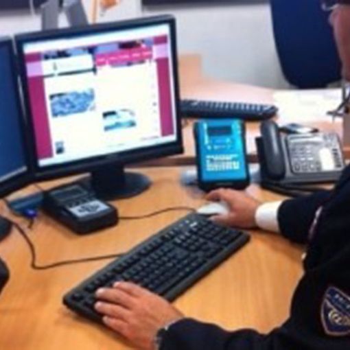 La Polizia di Stato scende in campo per la protezione dello shopping natalizio online