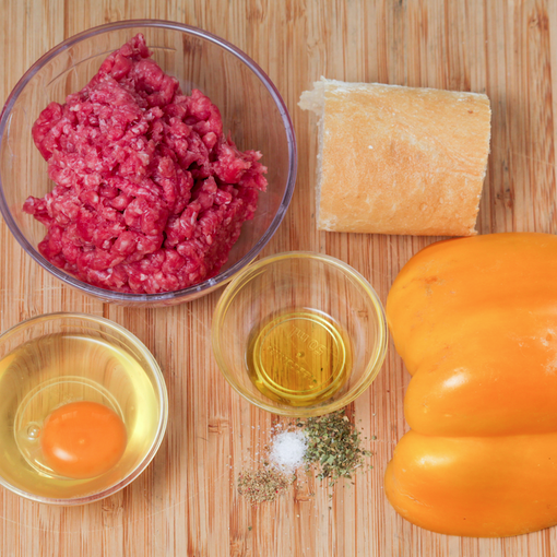 Felici e Veloci, le nuove (video)ricette di Fata Zucchina. Oggi polpette di carne e peperone