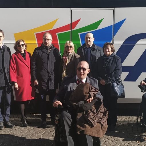 Bus turistici a misura di disabilità. Asp presenta 4 nuovi mezzi [VIDEO]