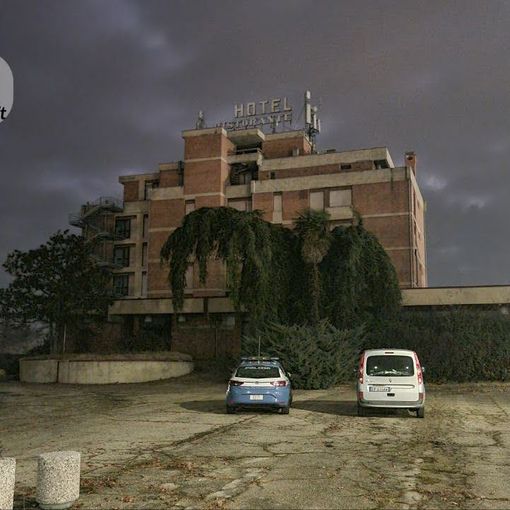 Entrano nell'ex hotel Salera e devastano la struttura, quando arriva la Polizia si nascondono in un armadio