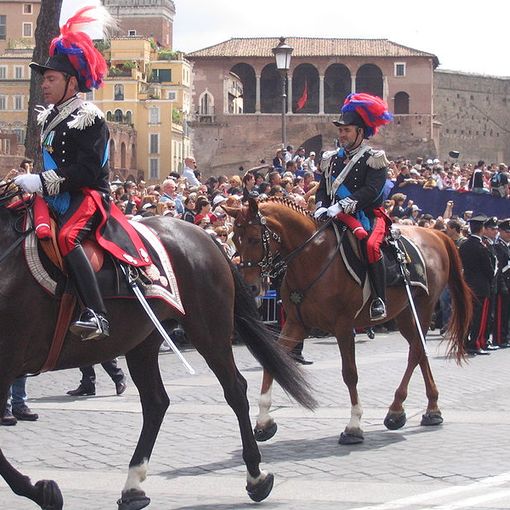 Carabinieri a cavallo (foto tratta da Wikipedia)