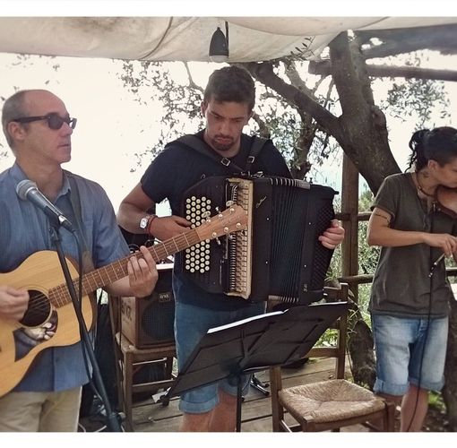 I Mala Hora Klezmer Balkan Music