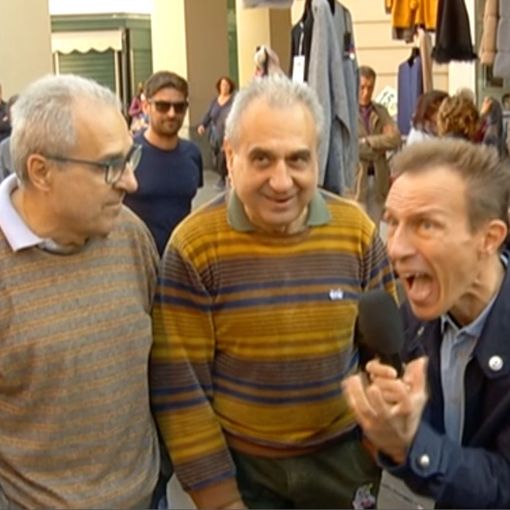 Un frame da Striscia la notizia con Militello e i gemelli astigiani Bugnano