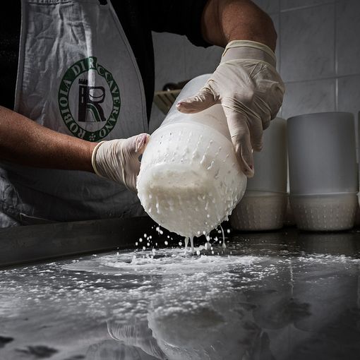 Robiola di Roccaverano DOP o Roccaverano DOP? Intanto nel 2020 la produzione segna un +3,4%