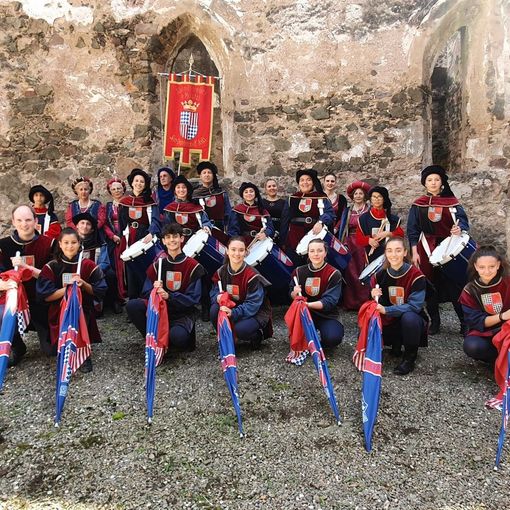 Trasferta nel Bolzanese per sbandieratori e musici del Comitato Palio di San Damiano