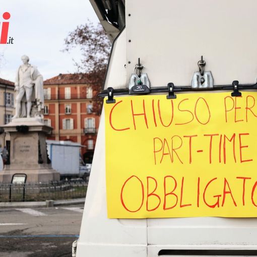 Nuovo sit in, questa mattina, degli ambulanti al mercato di Asti. Martedì nuova manifestazione