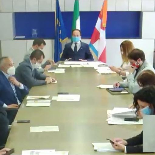 Altri 15 milioni per il Bonus Piemonte. Nuove misure anche per tatuatori, agenzie di viaggio, cinema e scuole guida