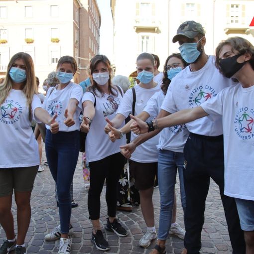 Foto d'archivio di alcuni giovani partecipanti al servizio civile