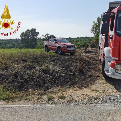 Incendi sterpaglie, due interventi dei vigili del fuoco di Asti