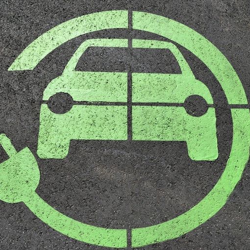 Il SUV si fa elettrico e non perde potenza
