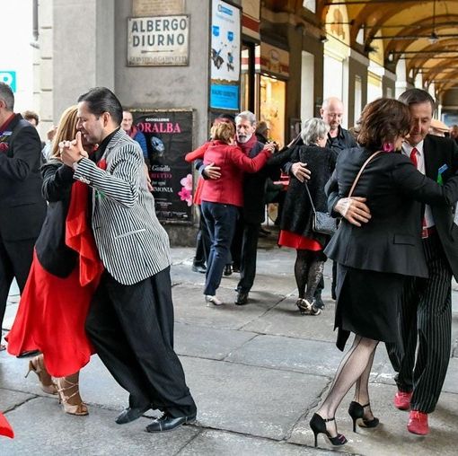 “Affrontiamo insieme il Parkinson”: a Saluzzo convegno con un focus sulla tangoterapia
