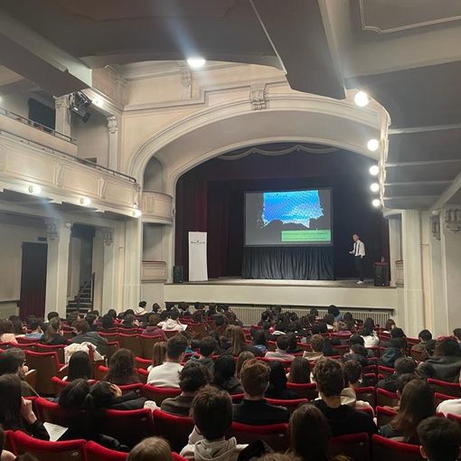Finanza sostenibile: incontro al Teatro sociale di Nizza organizzato da Banca d'Alba