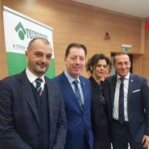 Mercato immobiliare: prezzi ancora bassi, si compra di più in città e meno in campagna