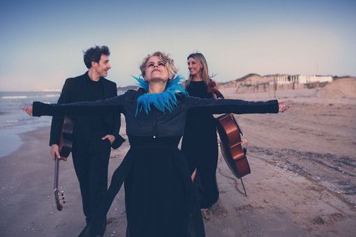 Tosca ad Arena Live Festival: &quot;Senza il viaggio la vita è in bianco e nero: cultura e politica devono dialogare&quot;